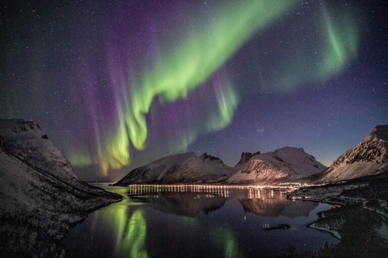 Aurora Borealis Explained - The Northern Lights Phenomenon - TravelSole