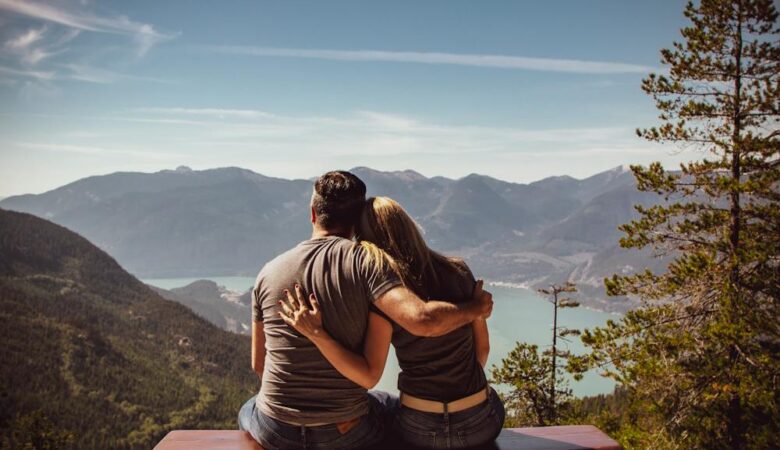 why couples should travel together
